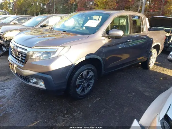 5FPYK3F77HB036307 2017 HONDA RIDGELINE - Image 2