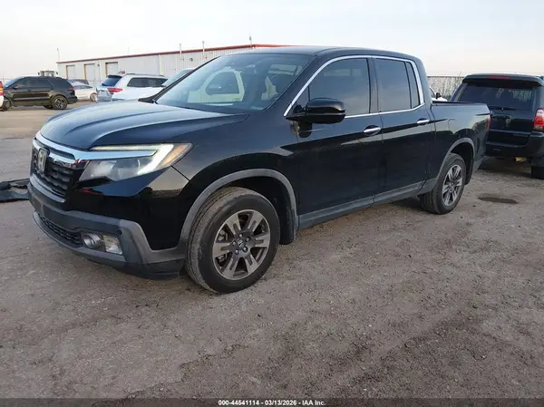 5FPYK3F78HB015885 2017 HONDA RIDGELINE - Image 2