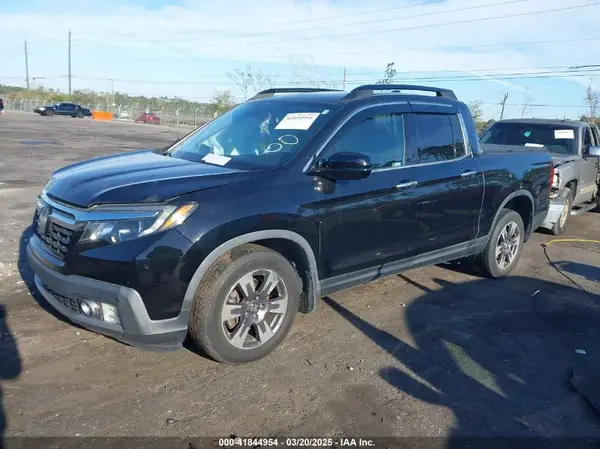 5FPYK3F78JB013981 2018 HONDA RIDGELINE - Image 2
