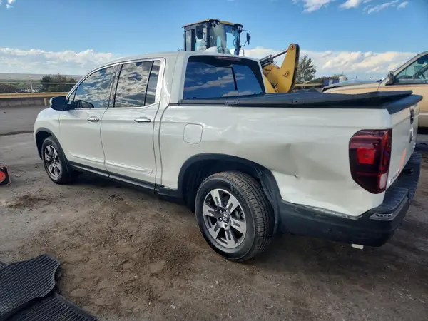 5FPYK3F79HB037913 2017 HONDA RIDGELINE - Image 2
