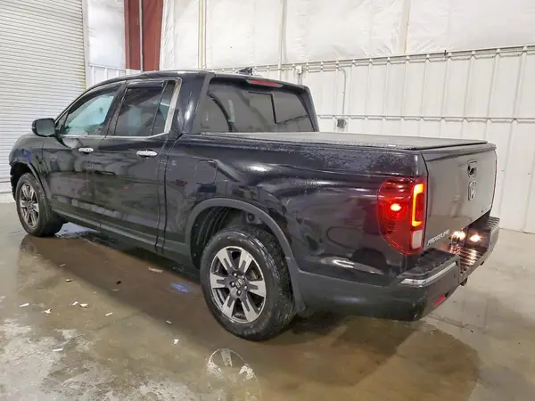 5FPYK3F79HB502805 2017 HONDA RIDGELINE - Image 2