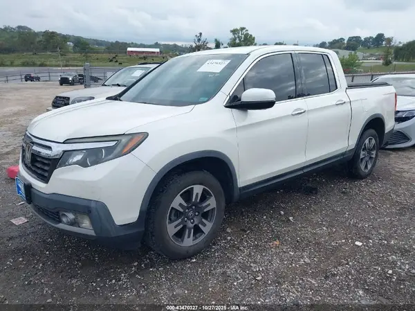 5FPYK3F7XHB037130 2017 HONDA RIDGELINE - Image 2