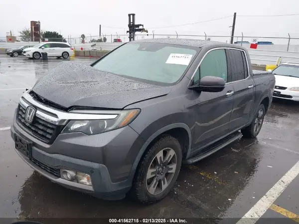 5FPYK3F7XJB011133 2018 HONDA RIDGELINE - Image 2