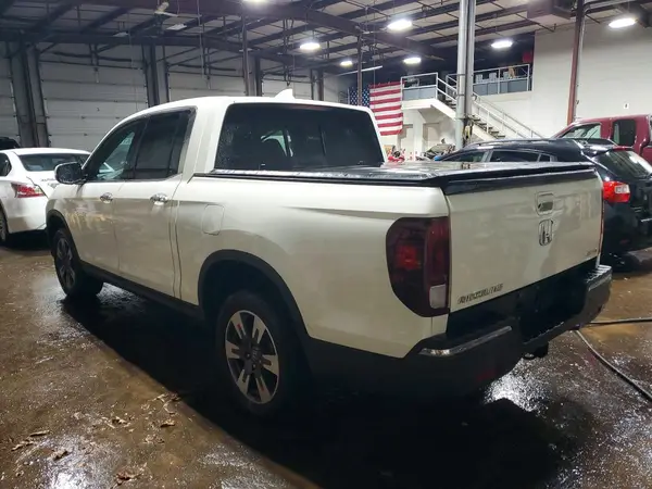 5FPYK3F7XKB009349 2019 HONDA RIDGELINE - Image 2
