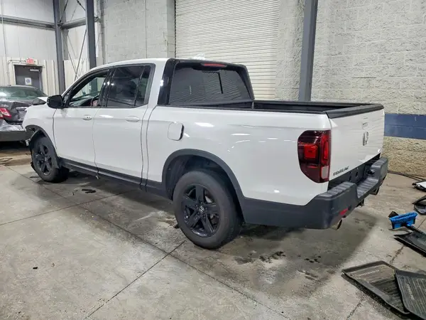 5FPYK3F81PB044121 2023 HONDA RIDGELINE - Image 2