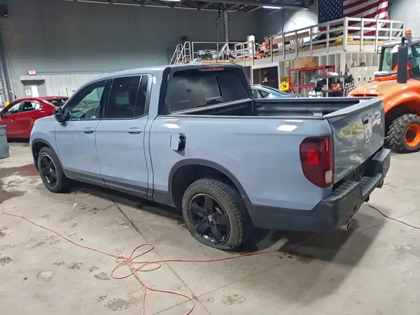 5FPYK3F82PB060571 2023 HONDA RIDGELINE - Image 2