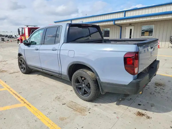 5FPYK3F86NB027196 2022 HONDA RIDGELINE - Image 2