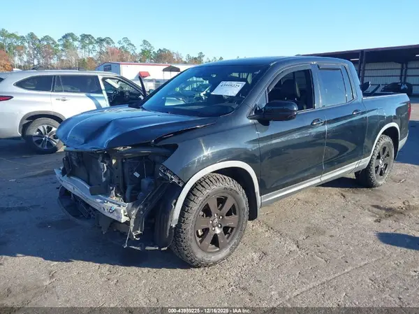 5FPYK3F87JB016945 2018 HONDA RIDGELINE - Image 2