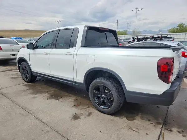 5FPYK3F88MB008857 2021 HONDA RIDGELINE - Image 2