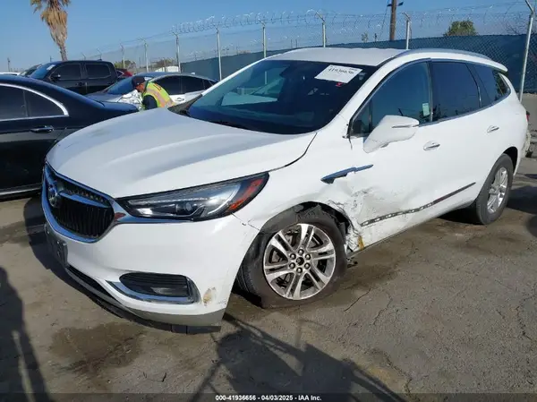 5GAERAKW1LJ146720 2020 BUICK ENCLAVE - Image 2
