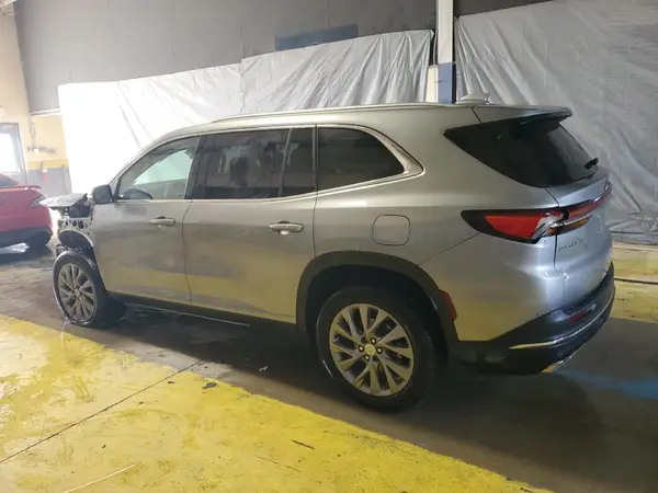 5GAERARS9SJ246758 2025 BUICK ENCLAVE - Image 2