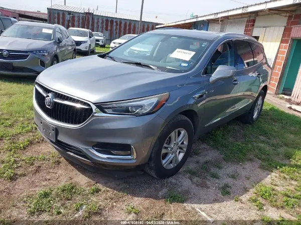 5GAERBKW0JJ150986 2018 BUICK ENCLAVE - Image 2