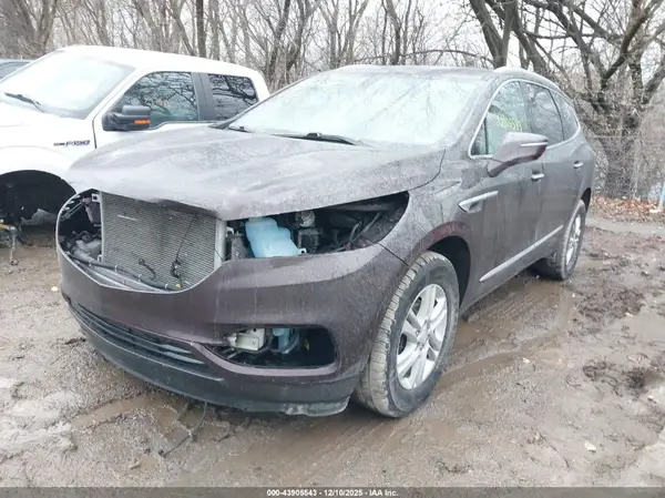 5GAERBKW0JJ200172 2018 BUICK ENCLAVE - Image 2