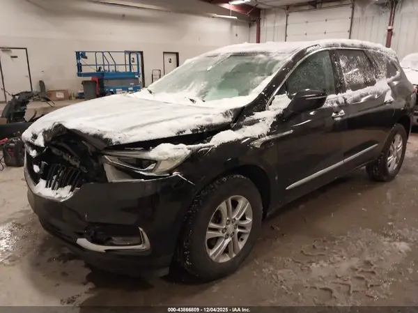 5GAERBKW0JJ202617 2018 BUICK ENCLAVE - Image 2