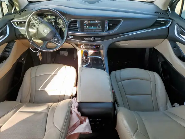 5GAERBKW0JJ202987 2018 BUICK ENCLAVE - Image 8