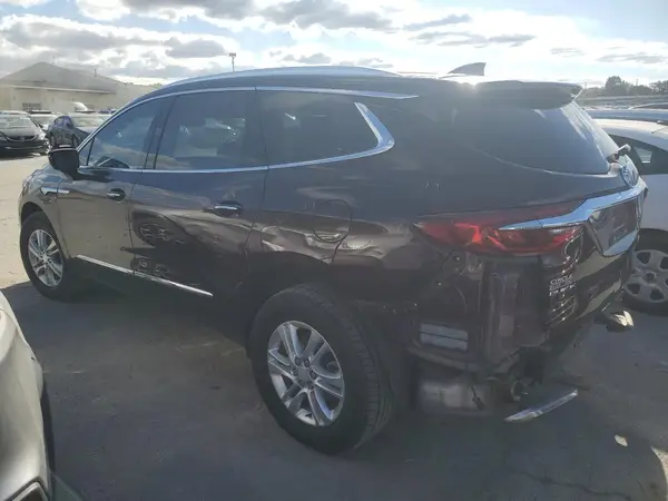 5GAERBKW0JJ231261 2018 BUICK ENCLAVE - Image 2