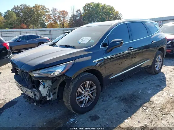 5GAERBKW0JJ265166 2018 BUICK ENCLAVE - Image 2
