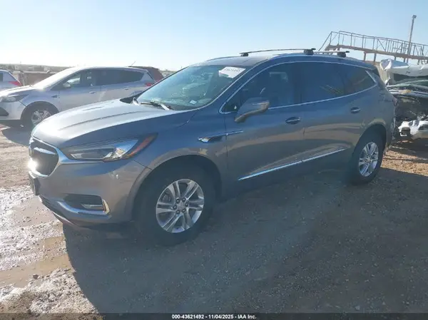 5GAERBKW0JJ265622 2018 BUICK ENCLAVE - Image 2