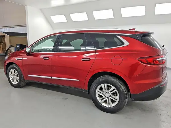 5GAERBKW0LJ107462 2020 BUICK ENCLAVE - Image 2