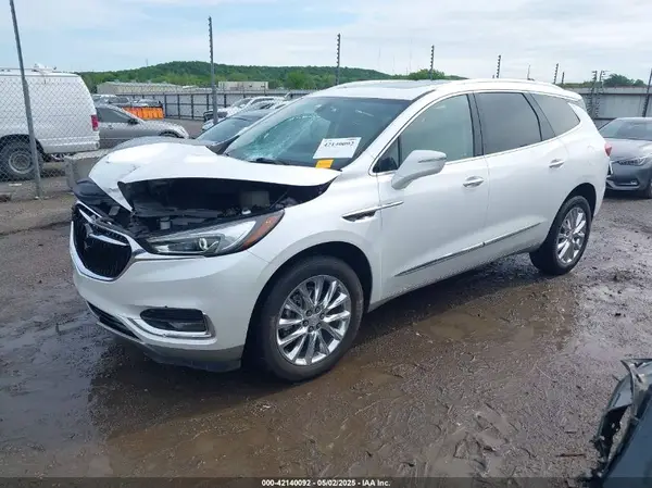 5GAERBKW0MJ261431 2021 BUICK ENCLAVE - Image 2