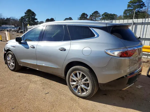 5GAERBKW0PJ163777 2023 BUICK ENCLAVE - Image 2