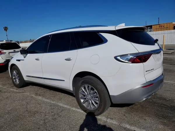 5GAERBKW0RJ105204 2024 BUICK ENCLAVE - Image 2