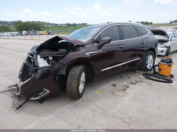 5GAERBKW1JJ143030 2018 BUICK ENCLAVE - Image 2