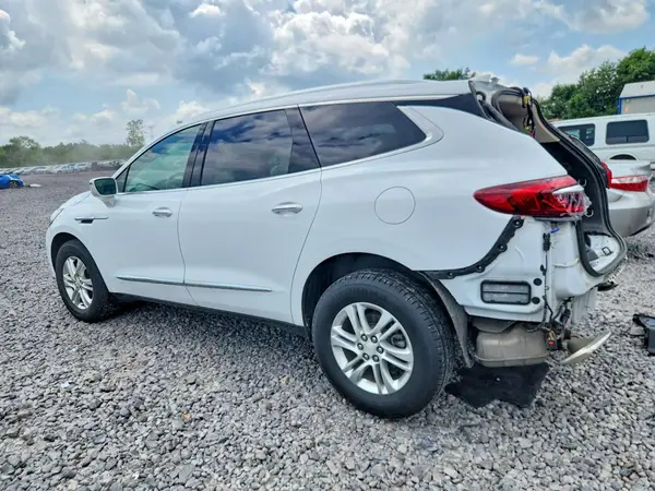 5GAERBKW1JJ143626 2018 BUICK ENCLAVE - Image 2