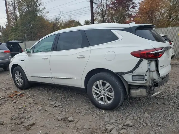 5GAERBKW1JJ145697 2018 BUICK ENCLAVE - Image 2
