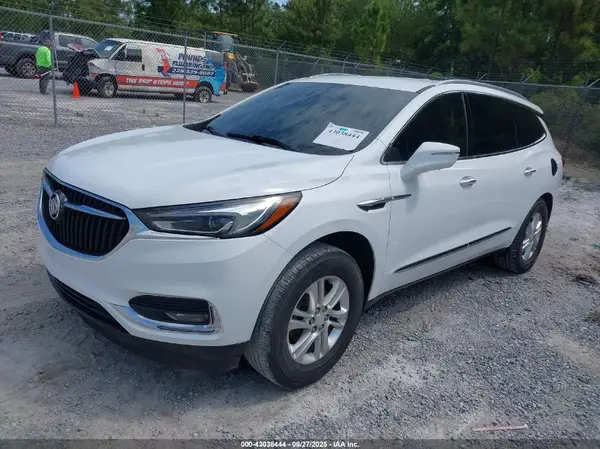 5GAERBKW1JJ231608 2018 BUICK ENCLAVE - Image 2