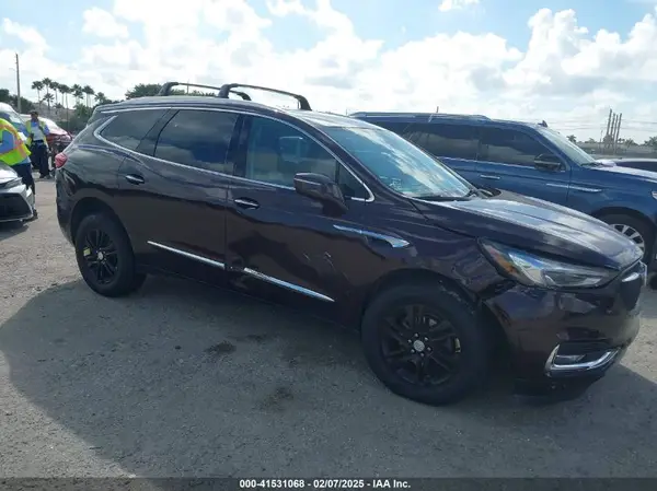 5GAERBKW1JJ258498 2018 BUICK ENCLAVE - Image 1