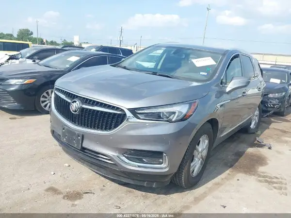 5GAERBKW1JJ263555 2018 BUICK ENCLAVE - Image 2