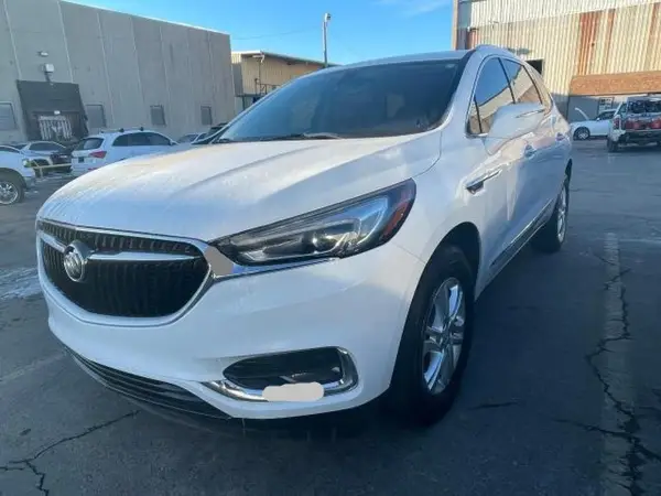 5GAERBKW1JJ275088 2018 BUICK ENCLAVE - Image 2