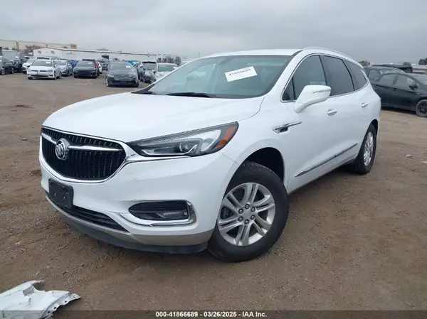 5GAERBKW1LJ221115 2020 BUICK ENCLAVE - Image 2