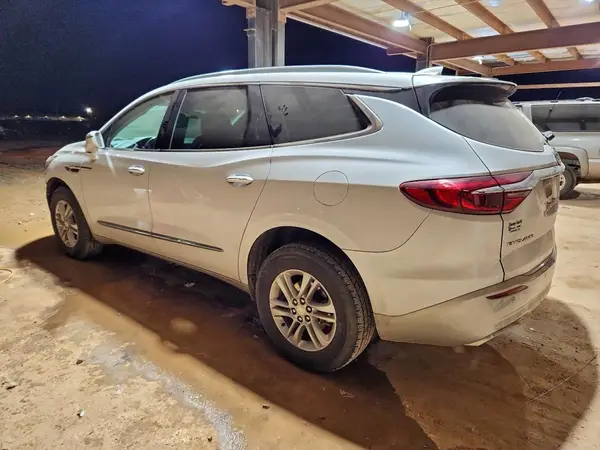 5GAERBKW1LJ300722 2020 BUICK ENCLAVE - Image 2