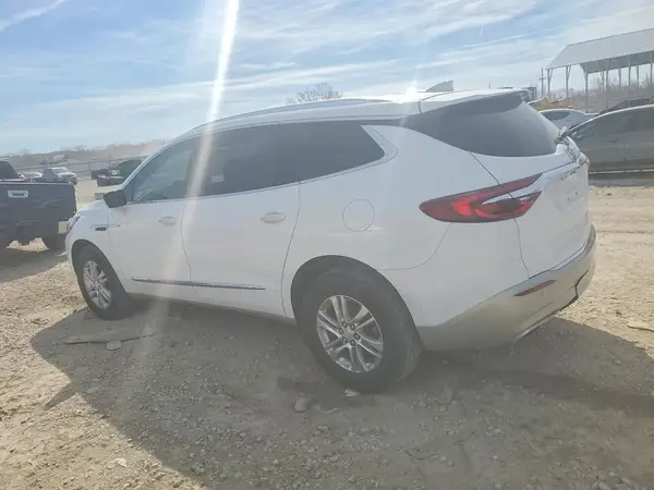 5GAERBKW1MJ266136 2021 BUICK ENCLAVE - Image 2