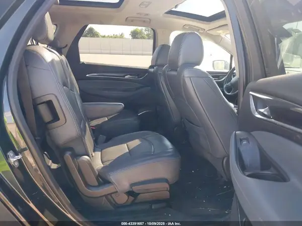 5GAERBKW2JJ157003 2018 BUICK ENCLAVE - Image 8