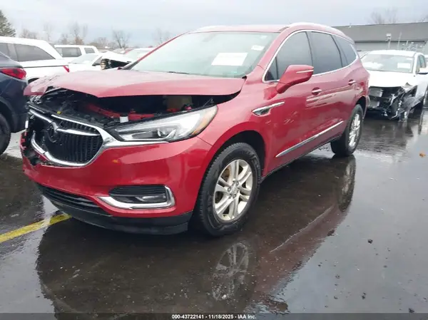 5GAERBKW2JJ157728 2018 BUICK ENCLAVE - Image 2