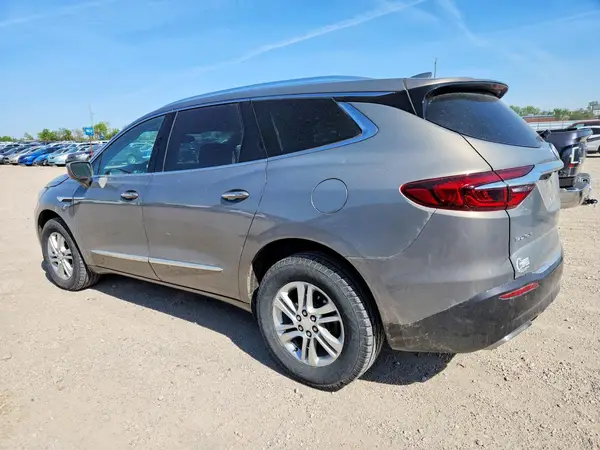 5GAERBKW2JJ171371 2018 BUICK ENCLAVE - Image 2