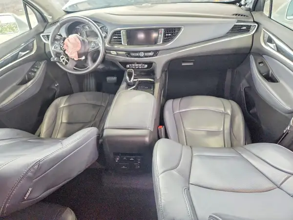 5GAERBKW2JJ216017 2018 BUICK ENCLAVE - Image 8
