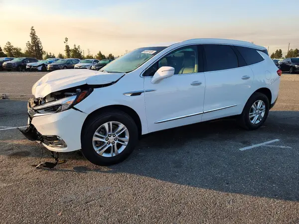 5GAERBKW2JJ228555 2018 BUICK ENCLAVE - Image 1