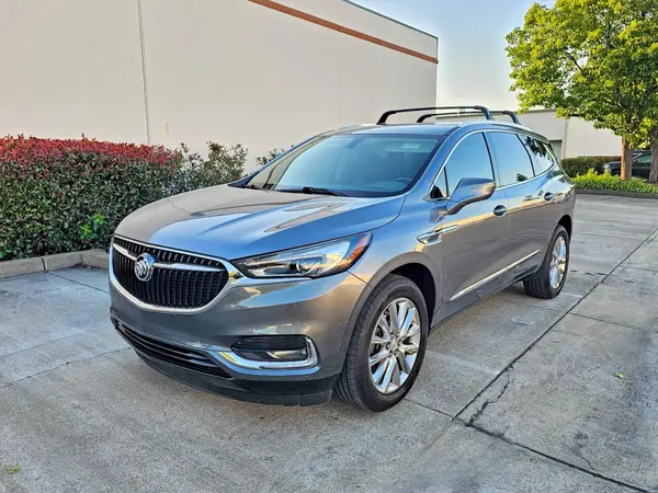 5GAERBKW2LJ273434 2020 BUICK ENCLAVE - Image 2
