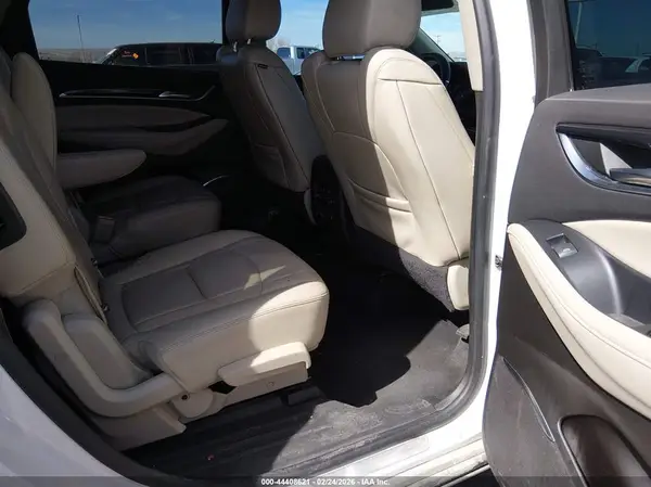5GAERBKW3JJ121966 2018 BUICK ENCLAVE - Image 8