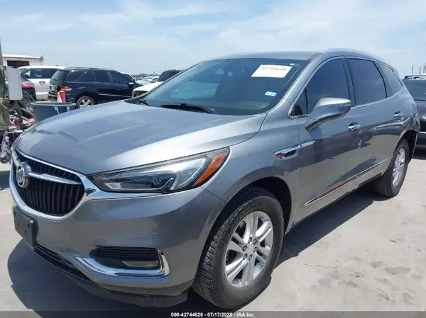 5GAERBKW3JJ171878 2018 BUICK ENCLAVE - Image 2