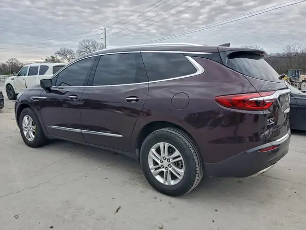 5GAERBKW3JJ186980 2018 BUICK ENCLAVE - Image 2