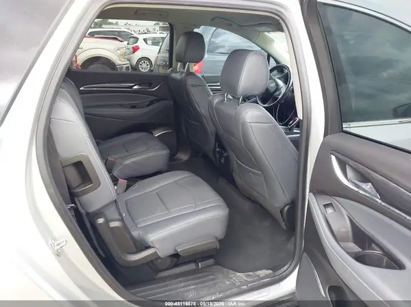 5GAERBKW3JJ243890 2018 BUICK ENCLAVE - Image 8