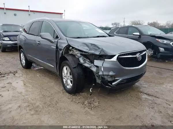 5GAERBKW3JJ244974 2018 BUICK ENCLAVE - Image 1
