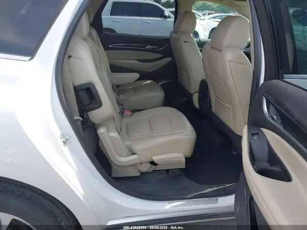 5GAERBKW3JJ255618 2018 BUICK ENCLAVE - Image 8