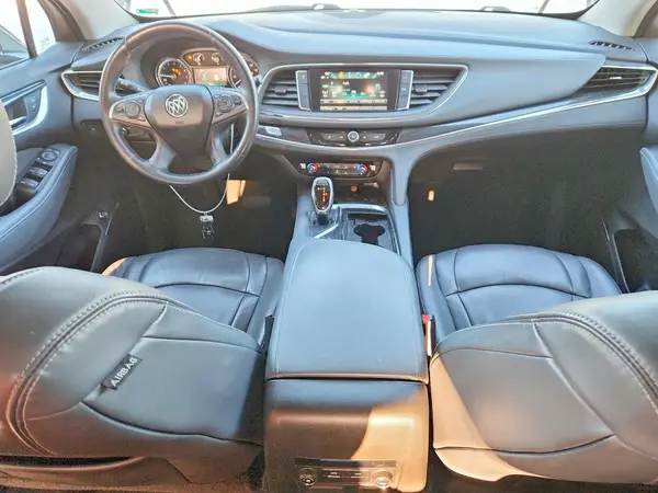 5GAERBKW3JJ270295 2018 BUICK ENCLAVE - Image 8