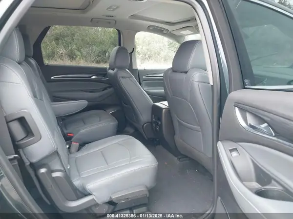 5GAERBKW3KJ168643 2019 BUICK ENCLAVE - Image 8